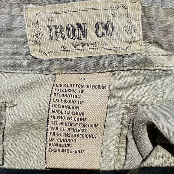 IRON CO. CARGO SHORTS - Picture 3 of 4
